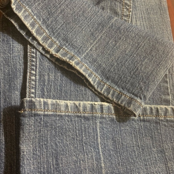 Levi Strauss Signature | Size 10 | Low Rise Boot Cut | Misses Short 29” Jeans - Picture 10 of 10